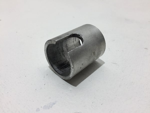 Taka-akselinholkki ulompi (Ski-Doo GT 500F 2002) 503189809