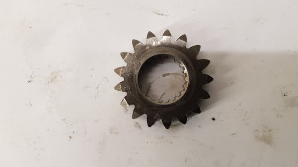 Gear, Primary Drive (Yamaha YZF250 2004) 5NL-16111-00-00 5NL-16111-01-00
