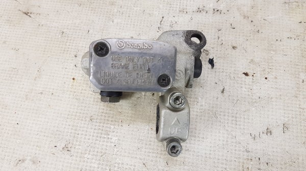 Etujarrup&auml;&auml;sylinteri (KTM LC4 640 1999) 50213001044 58413001000