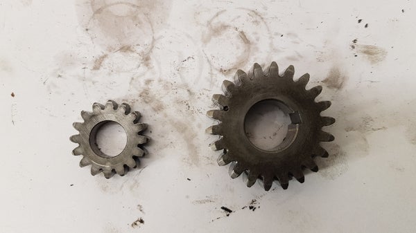 Kampiakselin p&auml;&auml;tyrattaat (Husqvarna SM125 2008)