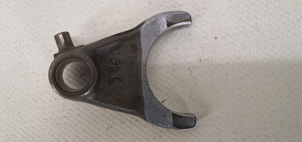 FORK, CENTER GEARSHIFT (HONDA CR250 1998) 24231-KA4-771 24231-MEN-730