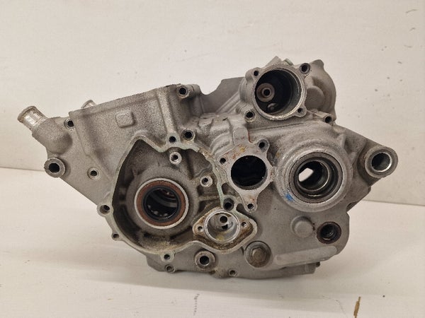 ENG CASE CPL. W.TR.BEAR. 05 (KTM SXF250 2006) 77030000144  77030000044