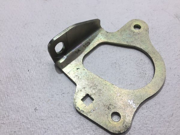 Starttimoottorin Kiinnityslevy (Ski-Doo GT 500F 2002) 515175633