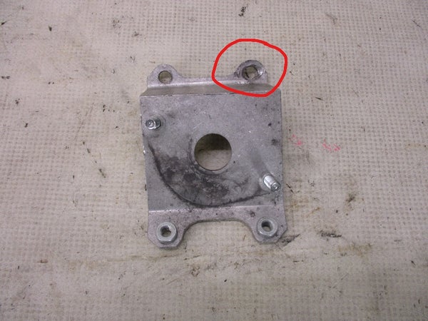 Moottorinkorva etu oikea (LYNX Adventure GT 600 E-TEC 2011) 518325943