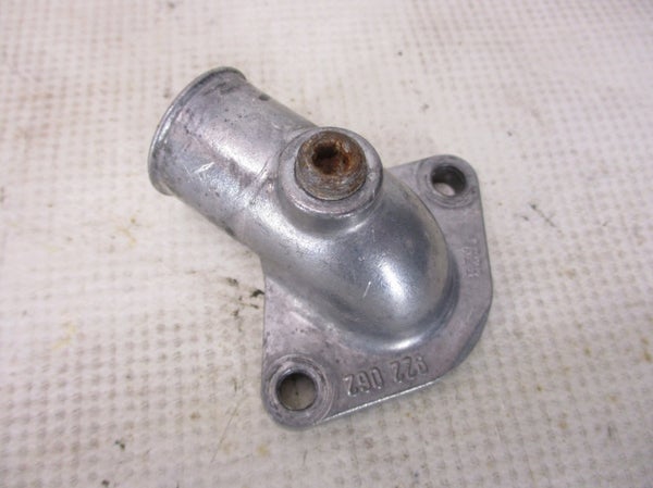 Bent Outlet Socket (SKIDOO MXZ440 2002) 420922062