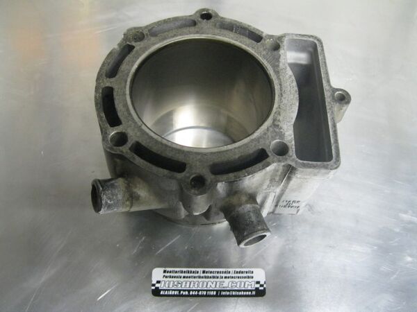 Sylinteri (SX4002004)